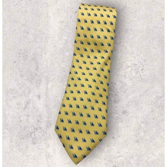 Vineyard Vines Other - VINEYARD VINES Silk Tie USA Yellow Blue Geometric Credit Suisse W:3.6" EUC
